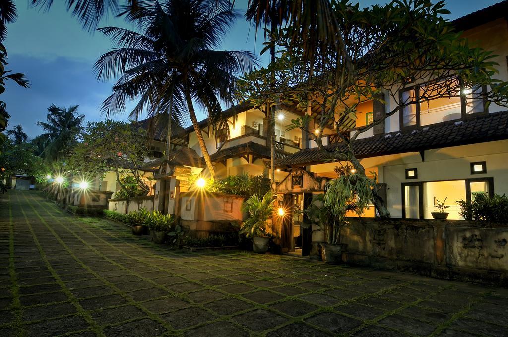Dewi Sinta Hotel And Restaurant Танах Лот Экстерьер фото