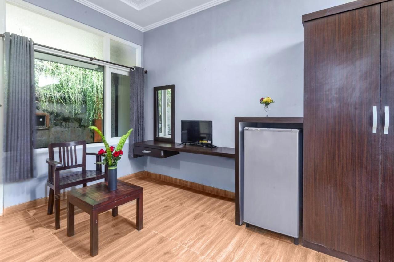 Dewi Sinta Hotel And Restaurant Танах Лот Экстерьер фото