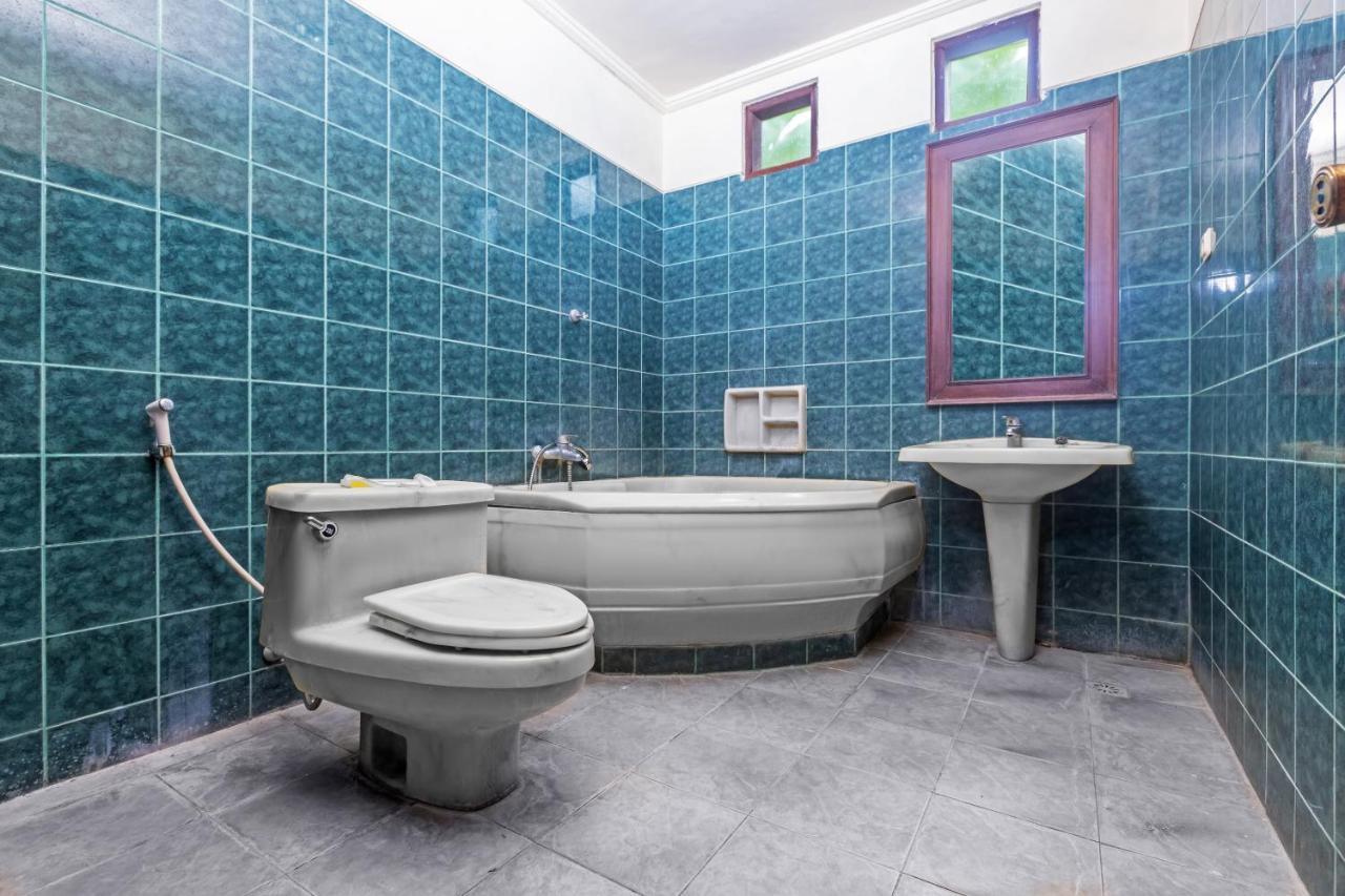 Dewi Sinta Hotel And Restaurant Танах Лот Экстерьер фото